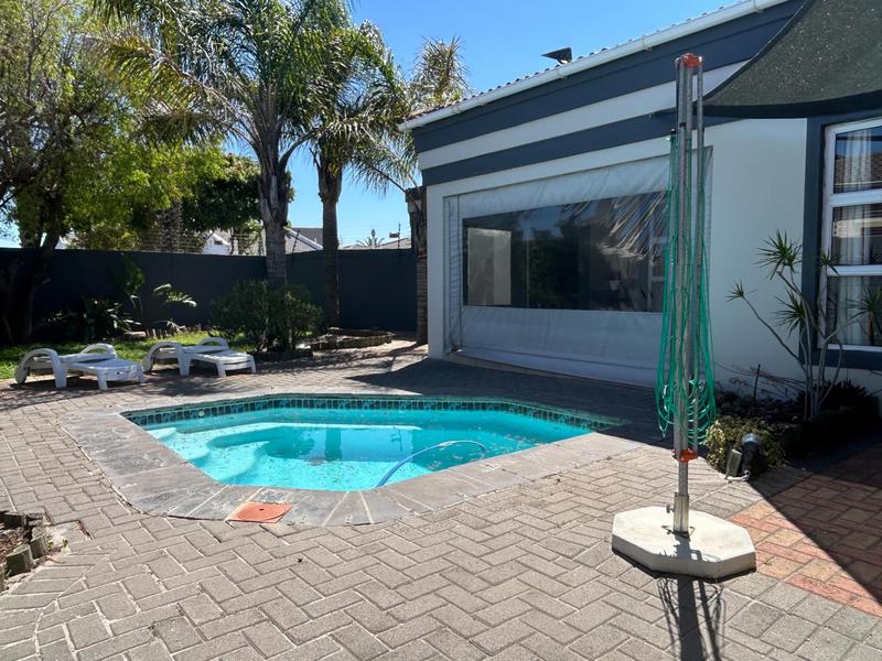To Let 3 Bedroom Property for Rent in Parklands Western Cape